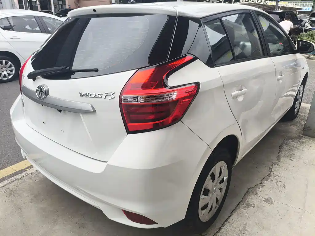 Toyota Vios FS — миниатюра 15