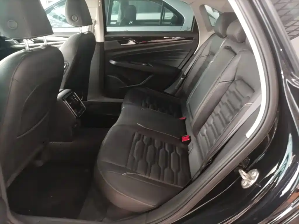 Volkswagen Passat — миниатюра 17