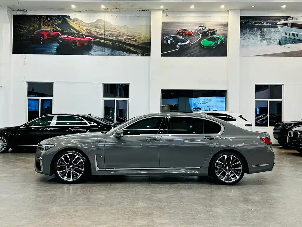 BMW 7 Series — миниатюра 5