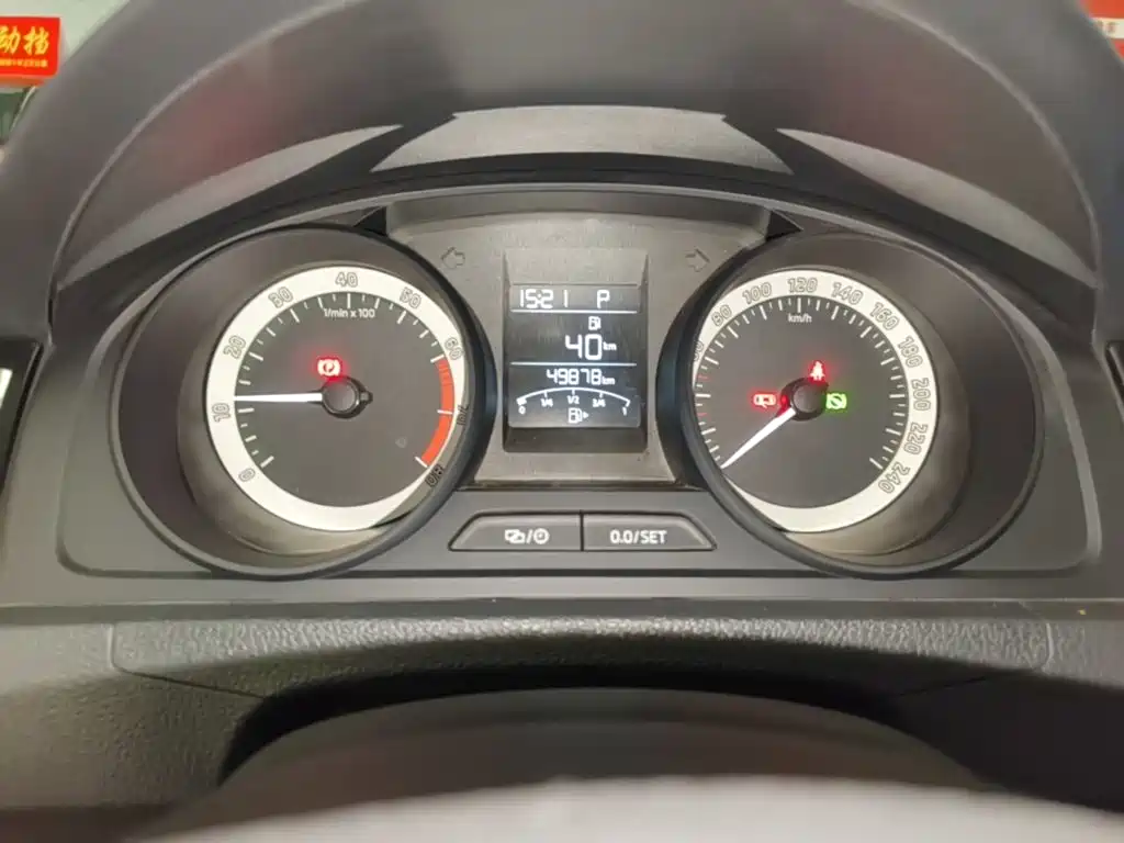 Skoda Rapid Spaceback — миниатюра 12