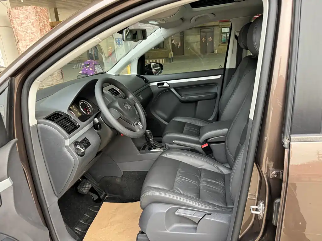 Volkswagen Touran — миниатюра 5