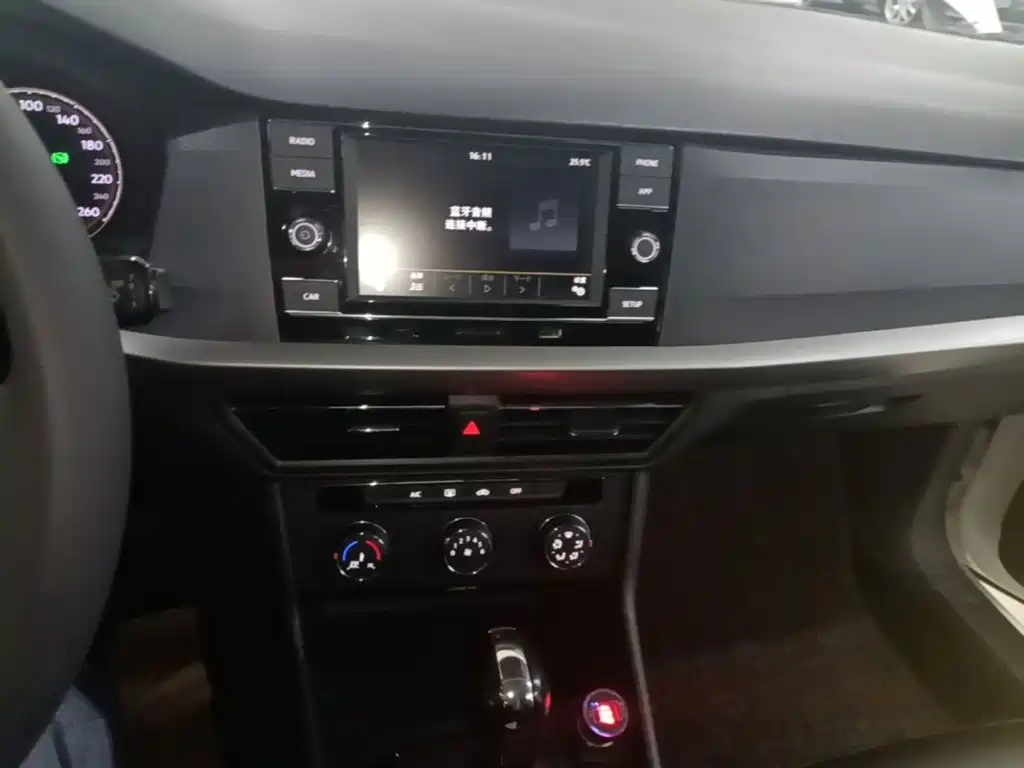 Volkswagen Lavida — миниатюра 13