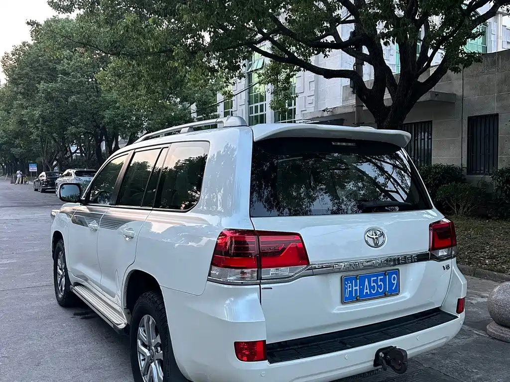 Toyota Land Cruiser — миниатюра 4