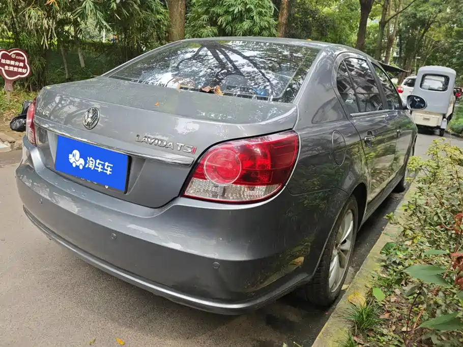 Volkswagen Lavida — миниатюра 3