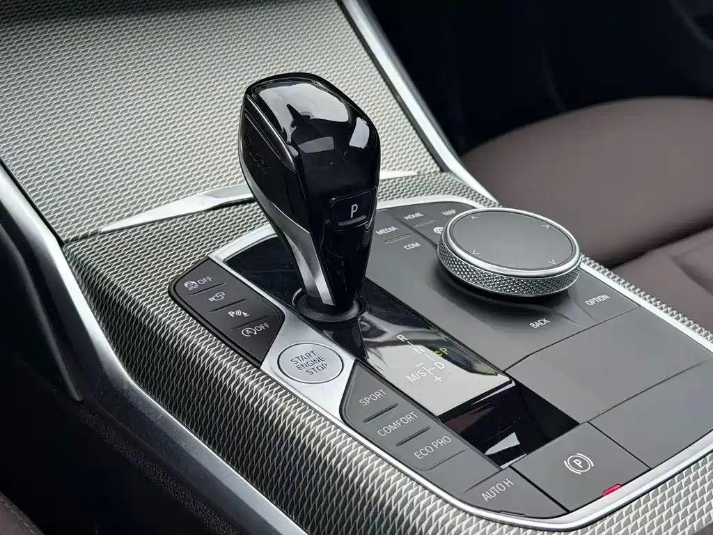 BMW 3 Series — миниатюра 14