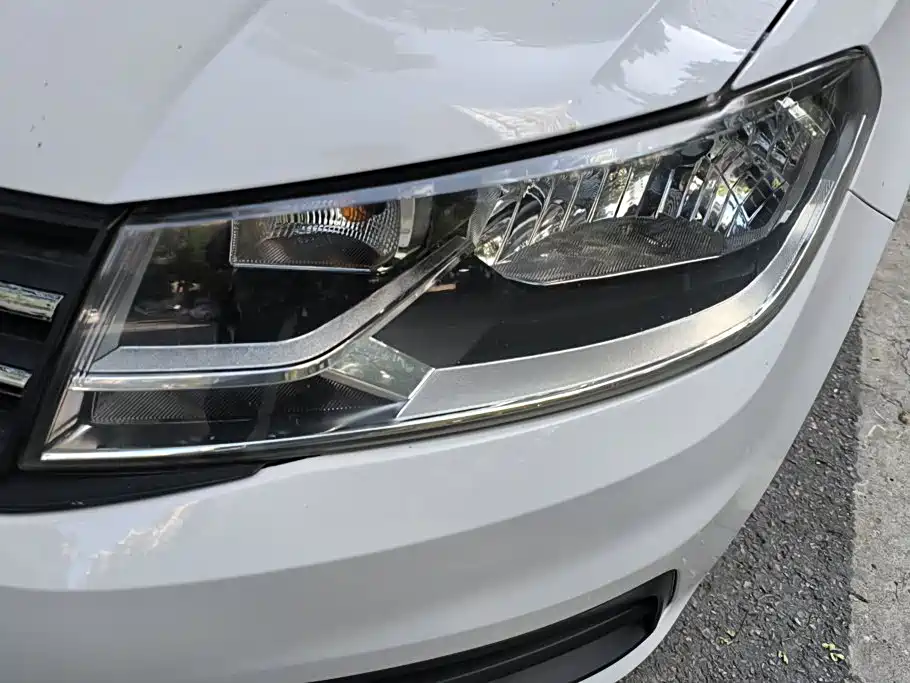 Volkswagen Santana — миниатюра 5