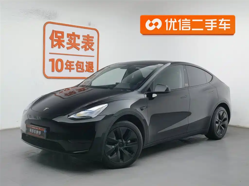 Tesla Model Y 2024
