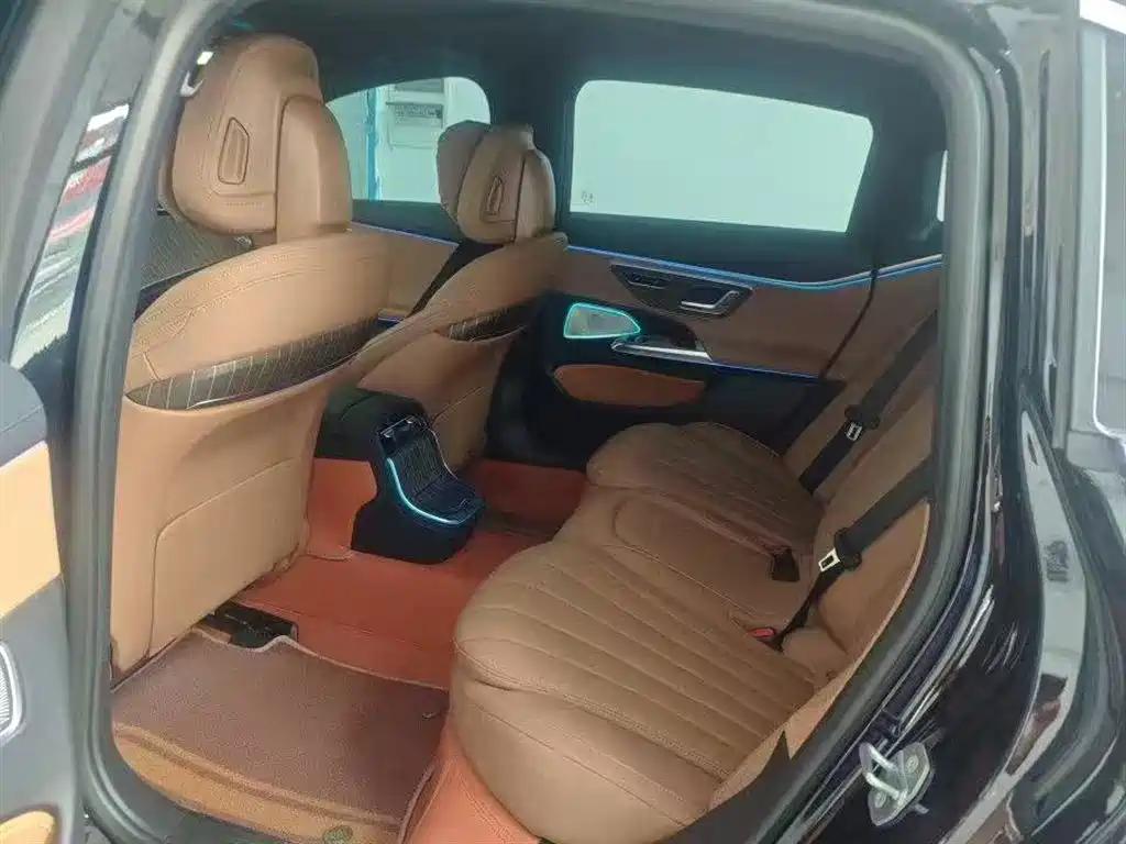 Mercedes-Benz E-Class E 2024 E 300 L Fashion