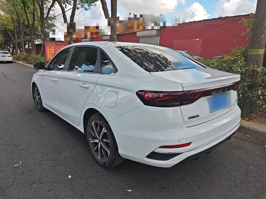 Geely Emgrand — миниатюра 5