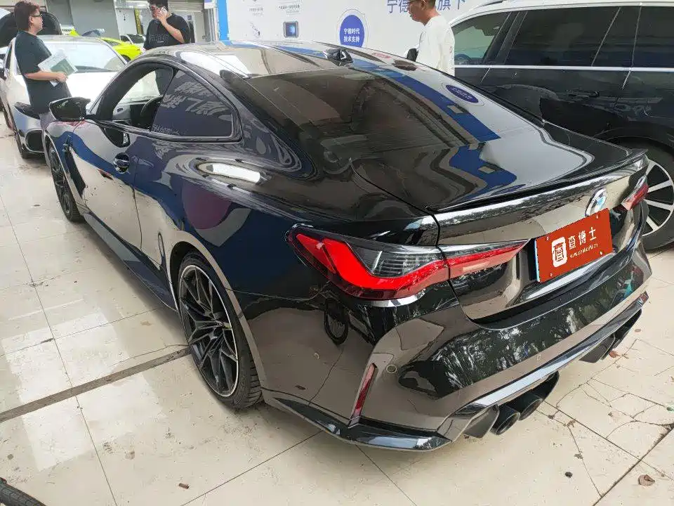 BMW M4 — миниатюра 2