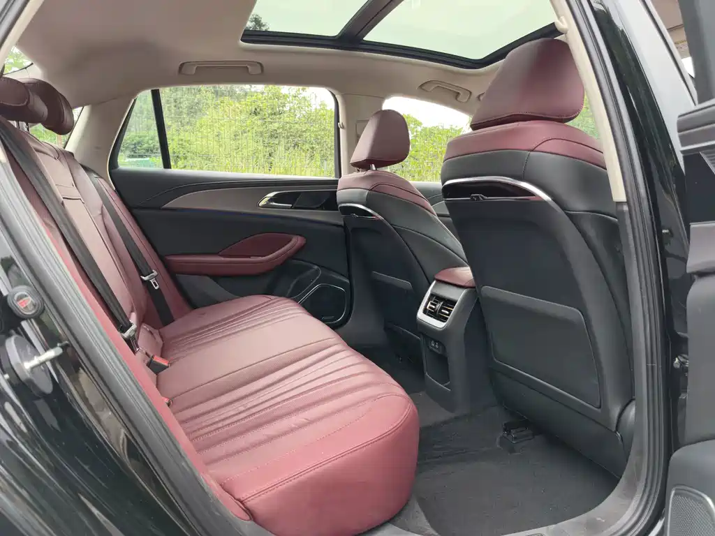 Hongqi Hongqi H5 — миниатюра 28