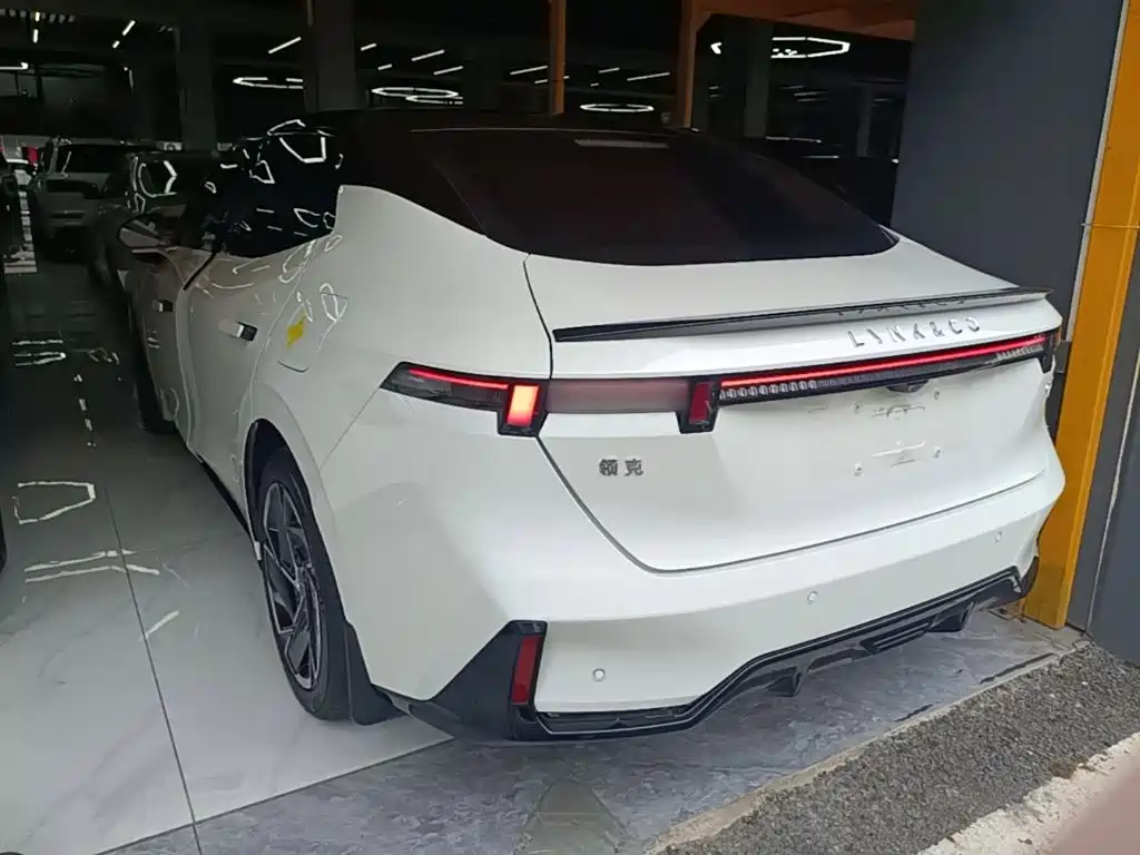Lynk & Co 07 EM-P 2024 EM-P 126 Halo