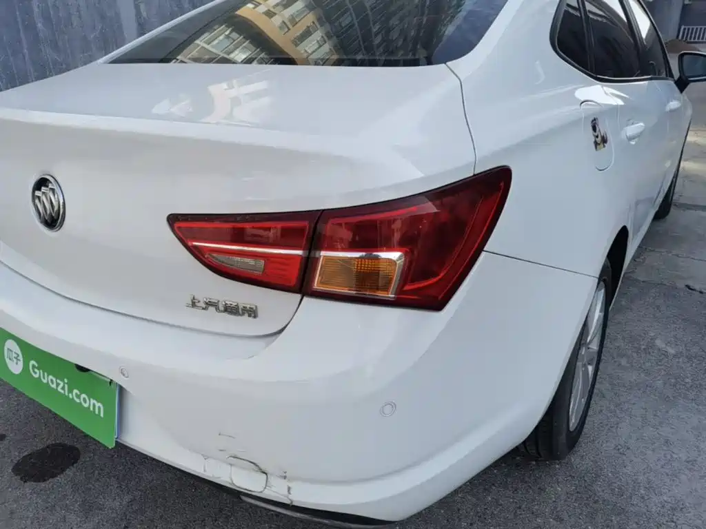 Buick Verano — миниатюра 8
