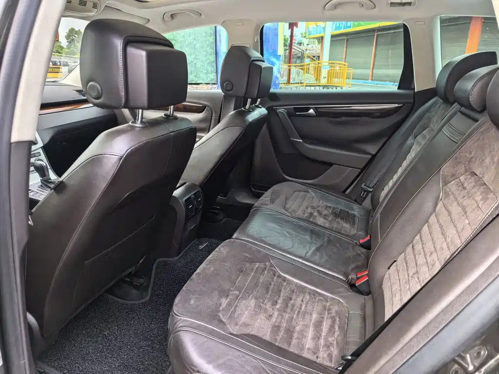 Volkswagen Magotan (Import) — миниатюра 9