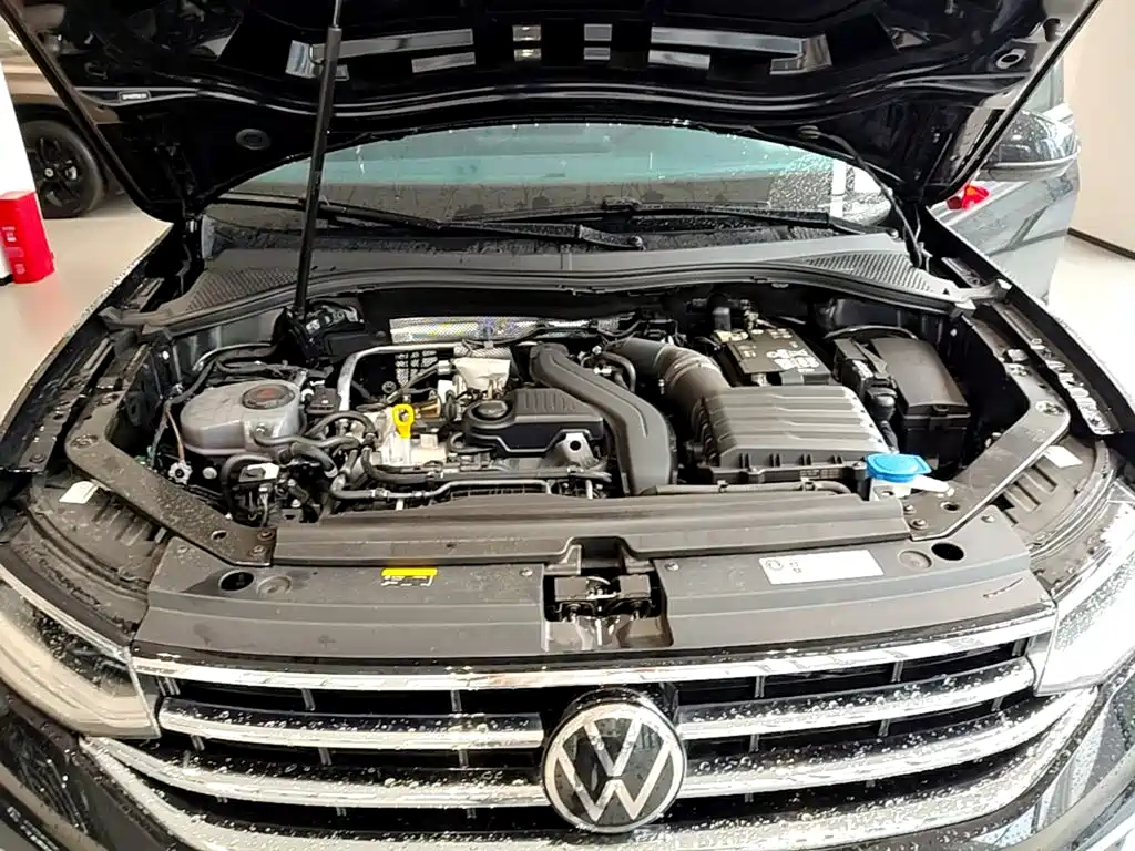 Volkswagen Tiguan L — миниатюра 20