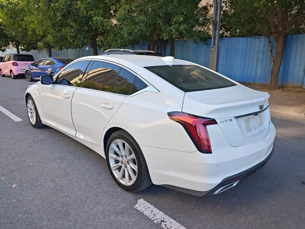Cadillac CT5 — миниатюра 5