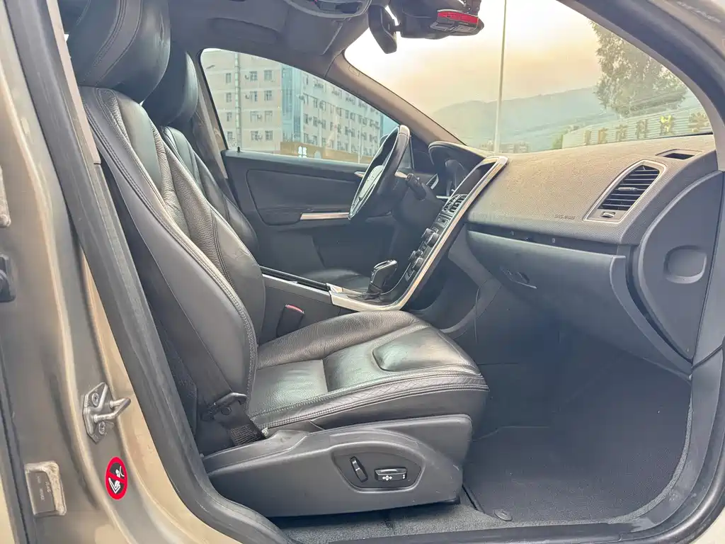 Volvo XC60 (Import) — миниатюра 7