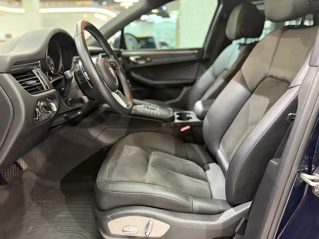 Porsche Macan — миниатюра 4