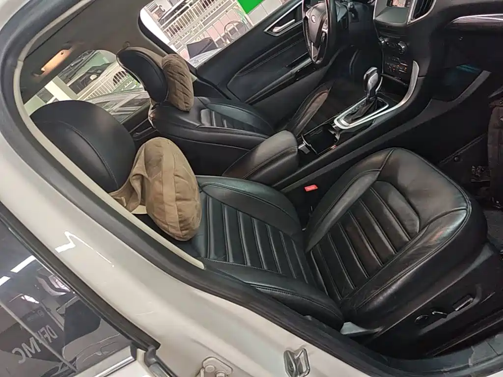 Ford Edge — миниатюра 25