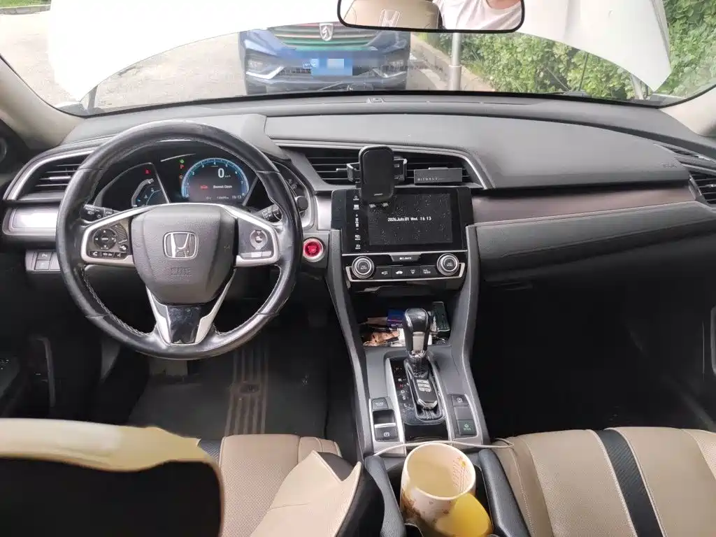 Honda Civic — миниатюра 13
