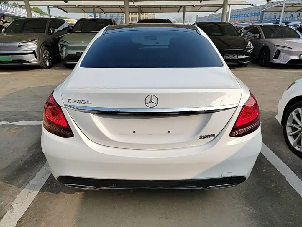 Mercedes-Benz C-Class — миниатюра 6