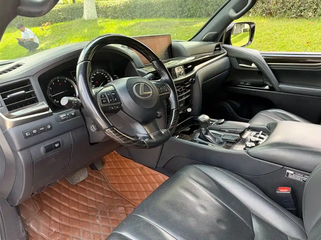 Lexus LX 2017 570 Luxury