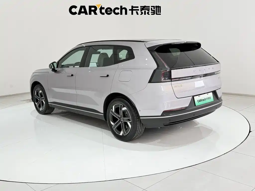 Volvo XC70 PHEV — миниатюра 7