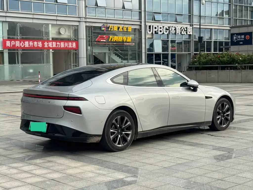 XPeng P7 — миниатюра 6