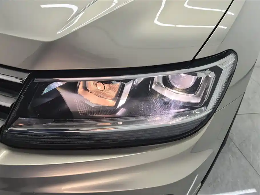 Volkswagen Tiguan L L 2021 330TSI AT R-Line