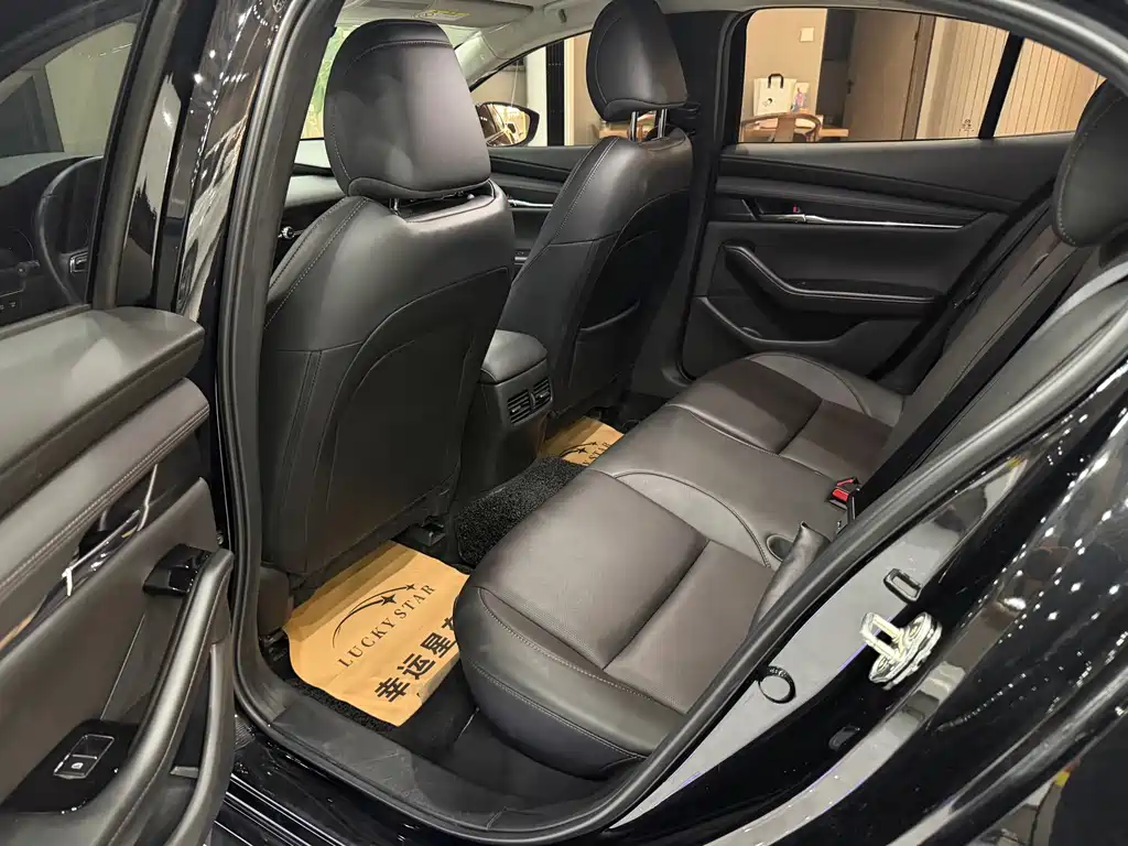 Mazda 3 Axela — миниатюра 9