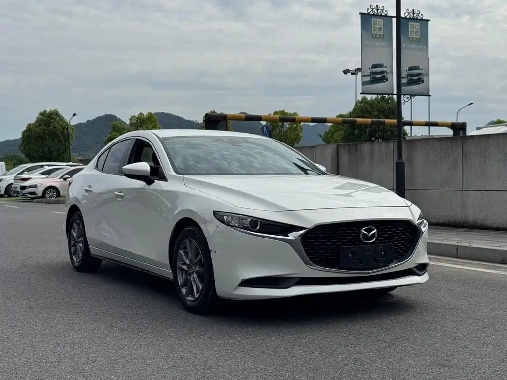 Mazda 3 Axela — миниатюра 3