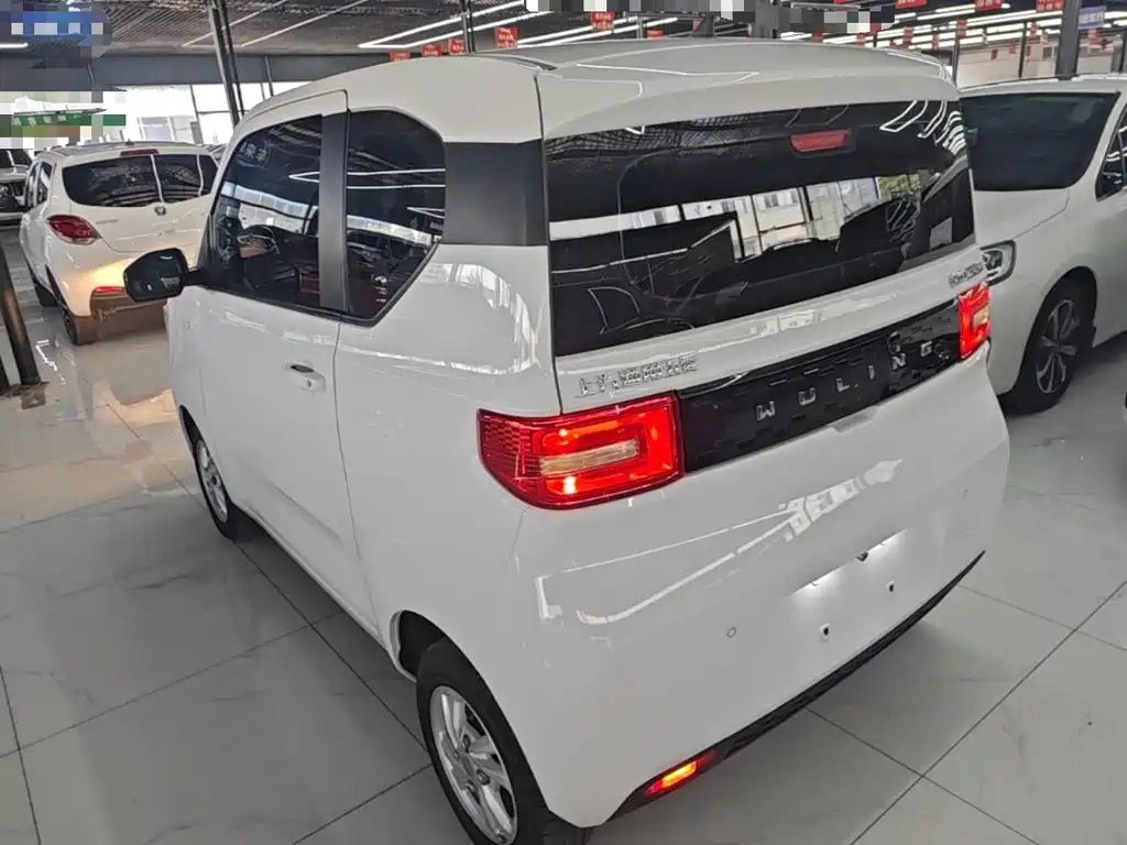 Wuling MINIEV — миниатюра 5