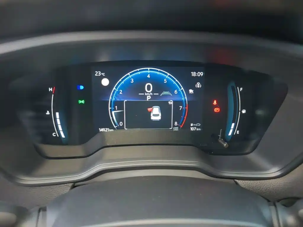 Toyota Corolla Cross — миниатюра 12
