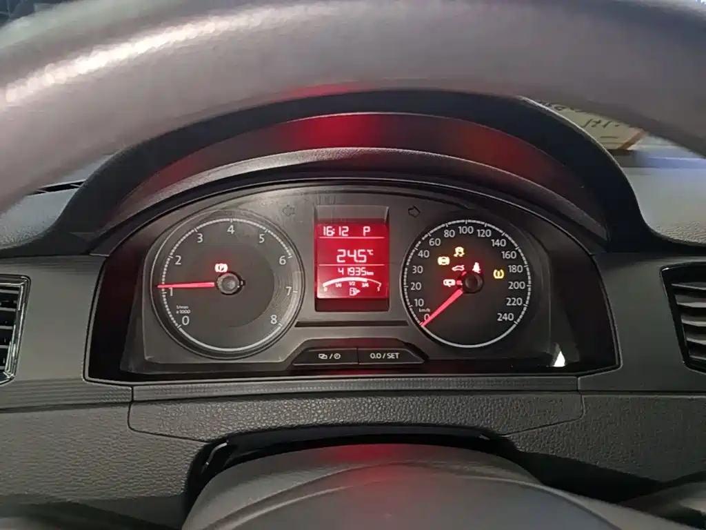 Volkswagen Santana — миниатюра 12