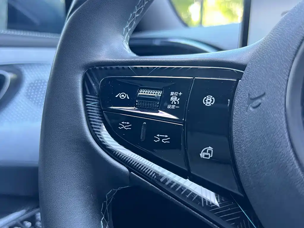 BYD Seal — миниатюра 9