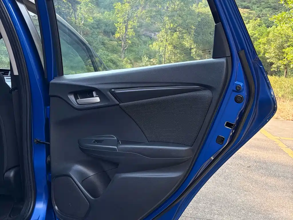 Honda Fit — миниатюра 16