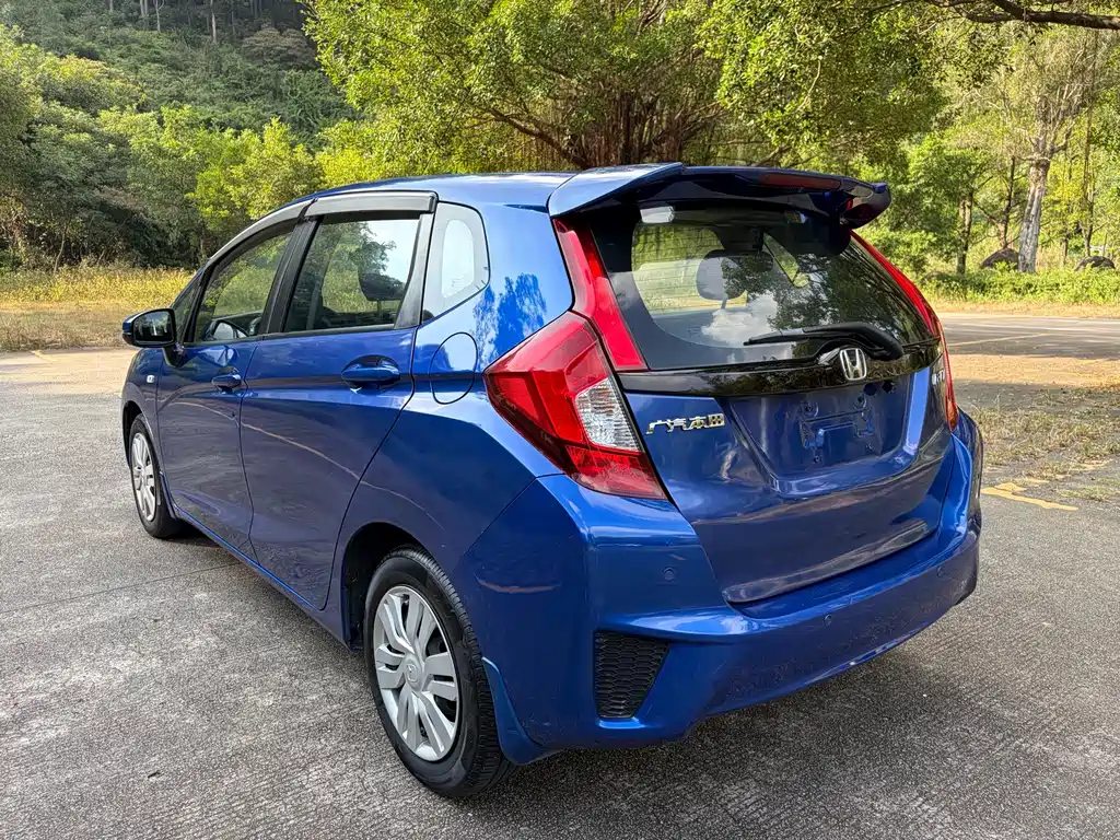 Honda Fit — миниатюра 7