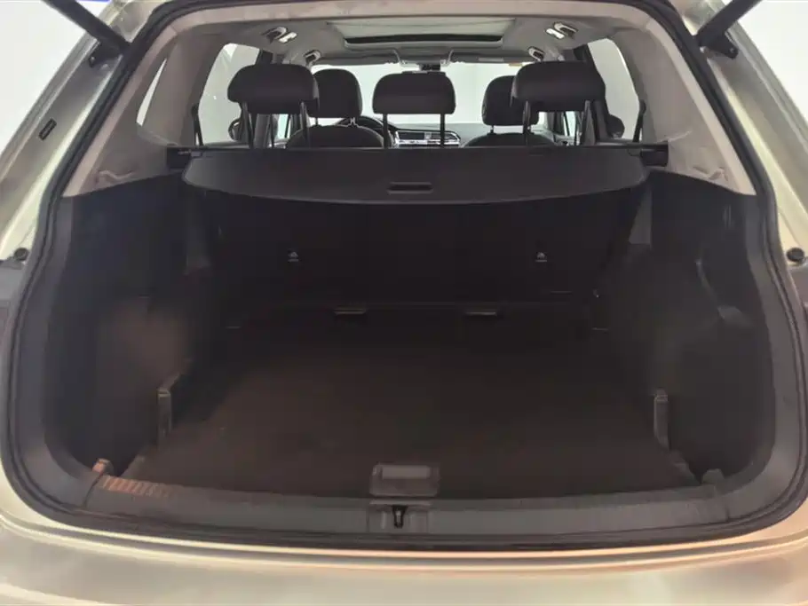 Volkswagen Tiguan L L 2021 330TSI AT R-Line