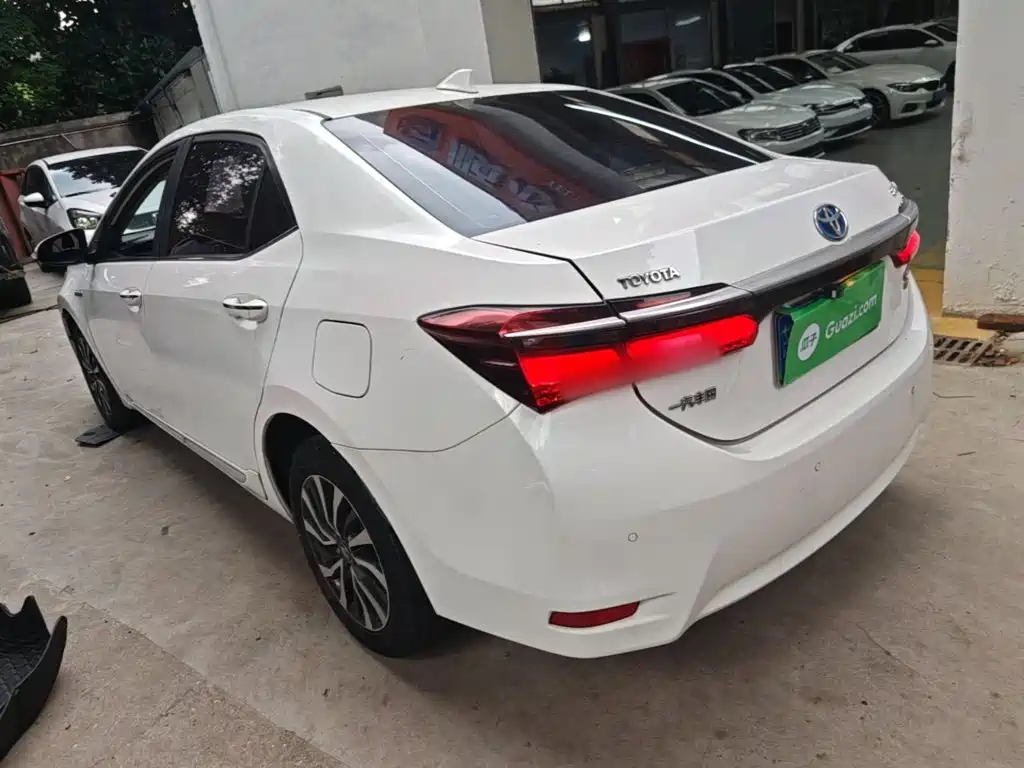 Toyota Corolla — миниатюра 5