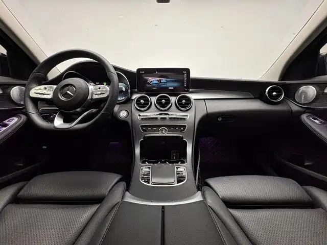 Mercedes-Benz C-Class — миниатюра 9