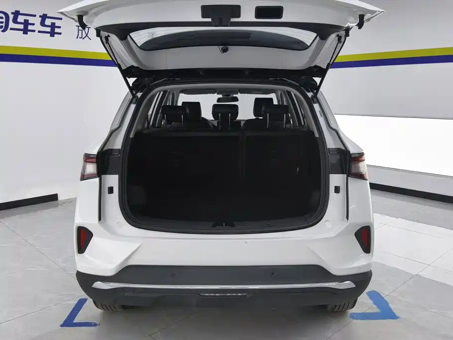 Wuling Xingchen — миниатюра 4