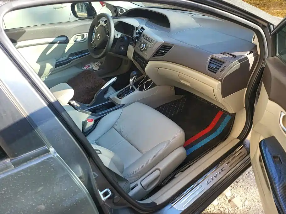 Honda Civic — миниатюра 8