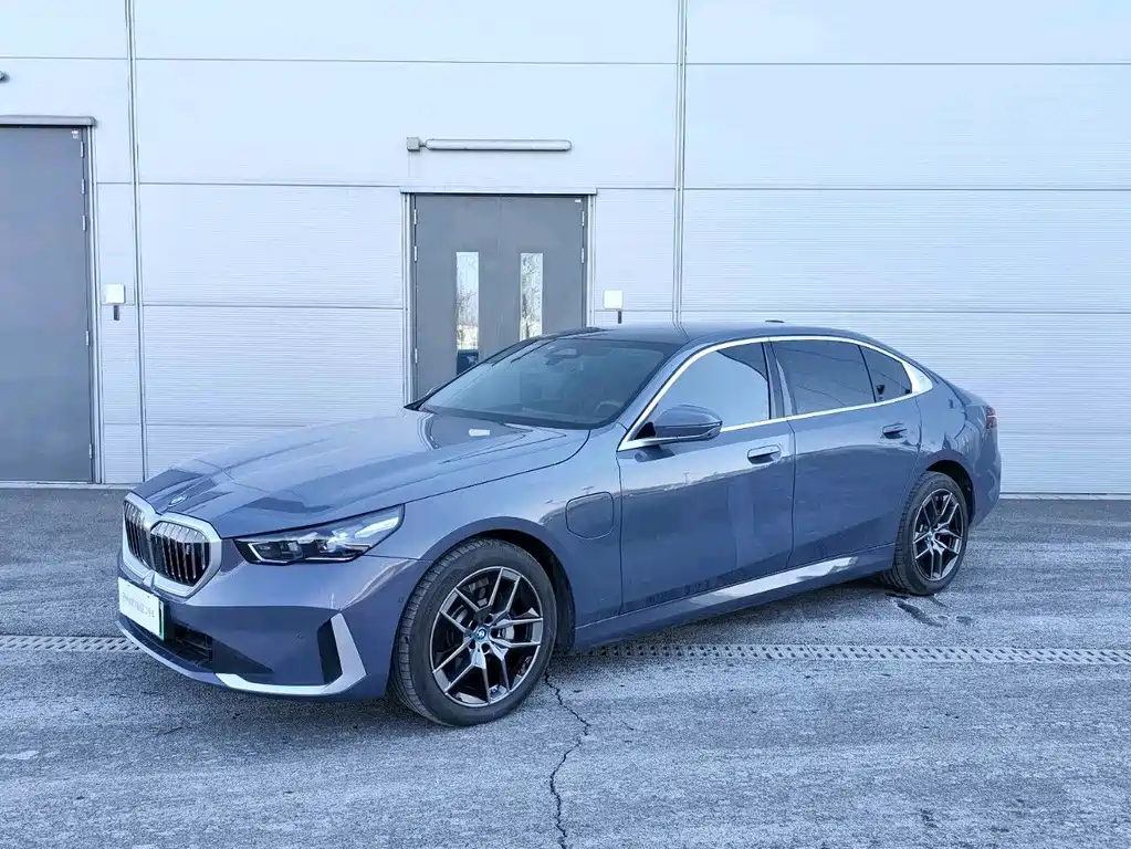 BMW I5