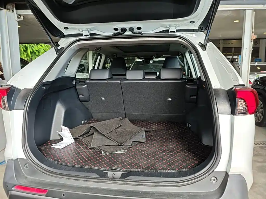 Toyota RAV4 — миниатюра 19