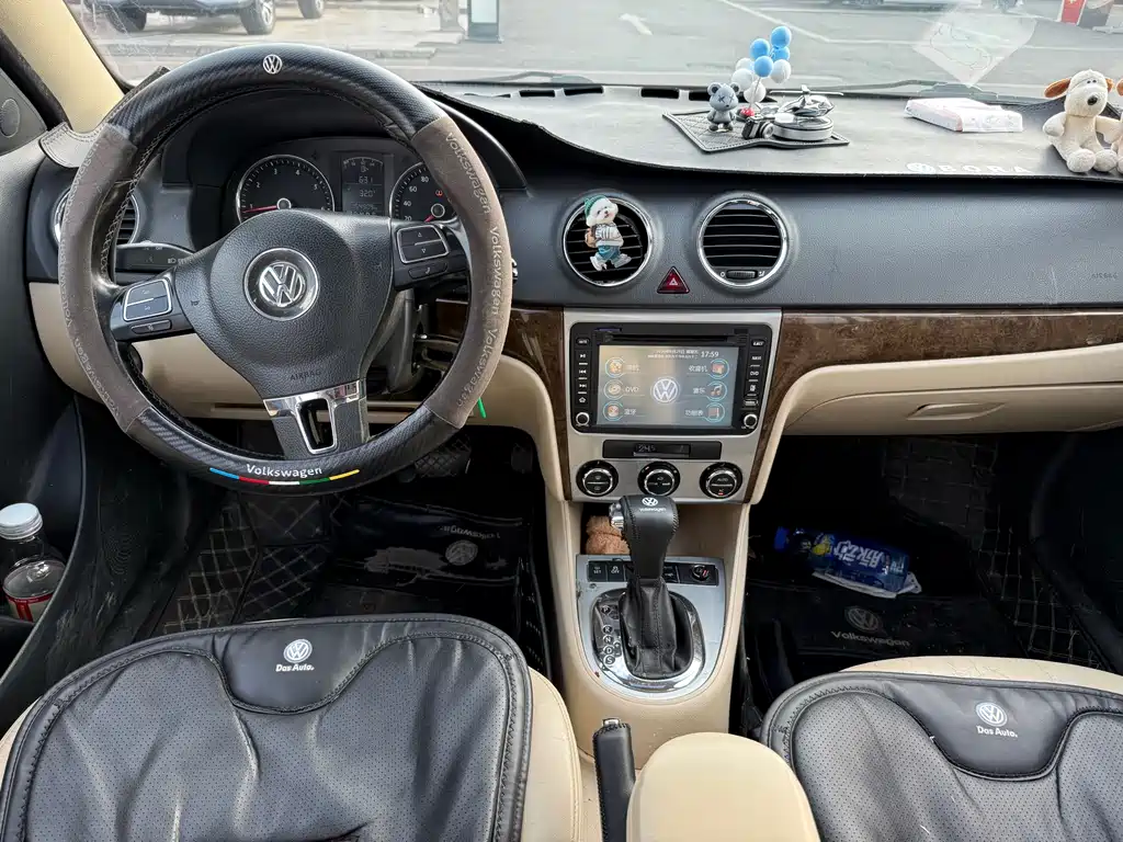 Volkswagen Lavida 2011 1.6L AT