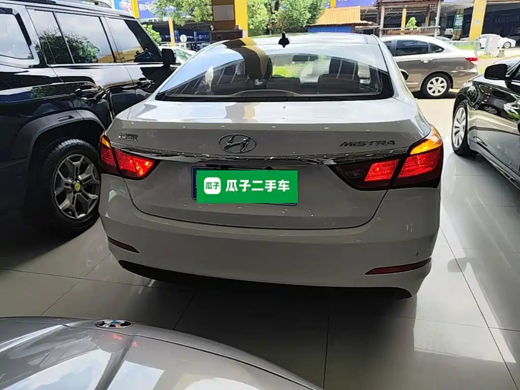 Hyundai Mistra — миниатюра 6