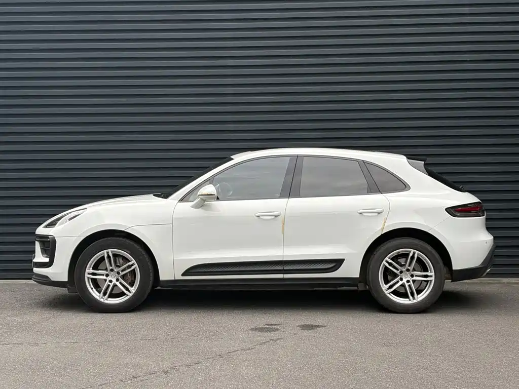 Porsche Macan — миниатюра 3
