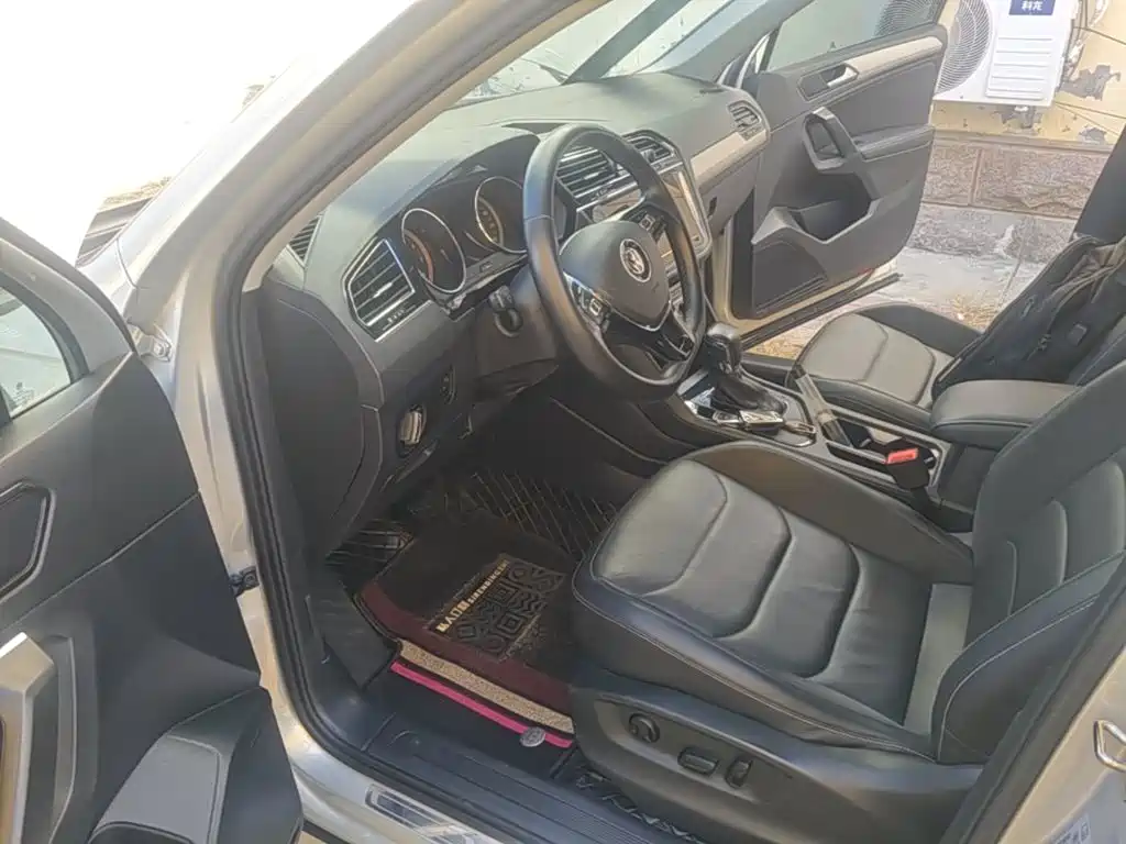 Volkswagen Tiguan L — миниатюра 16