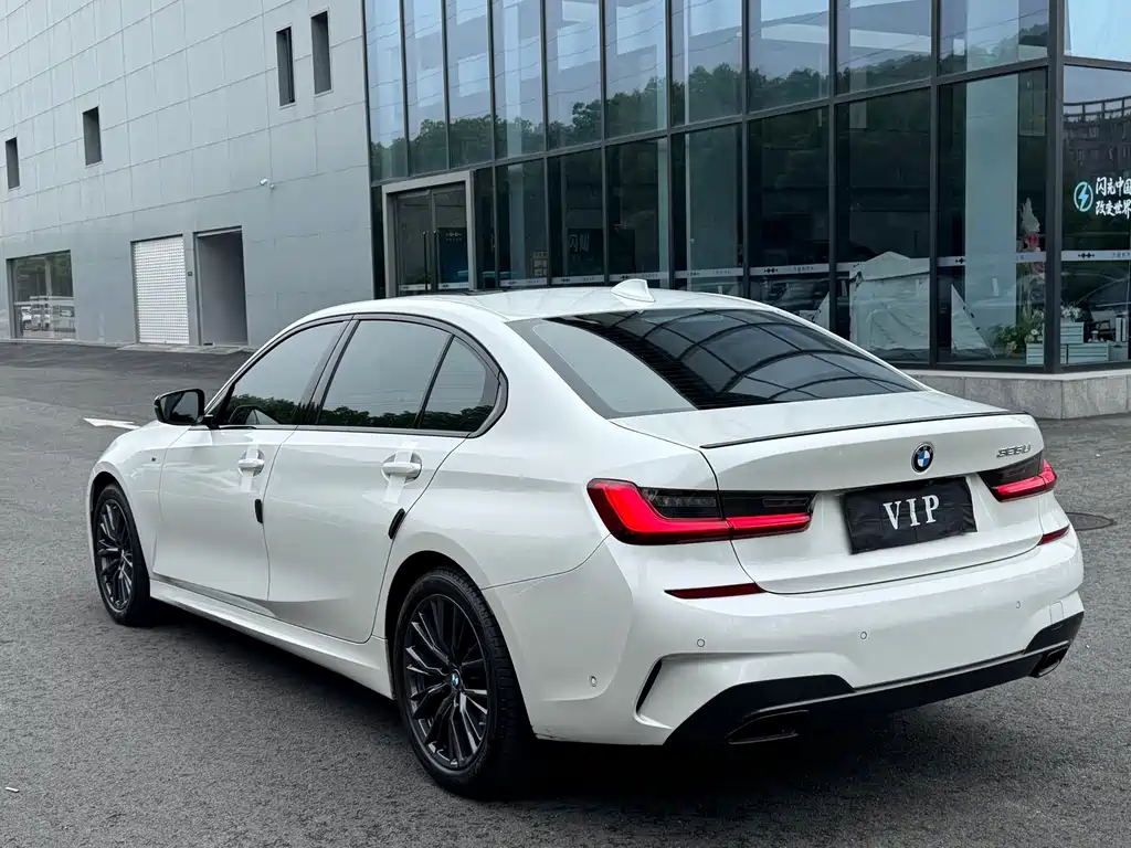 BMW 3 Series — миниатюра 23