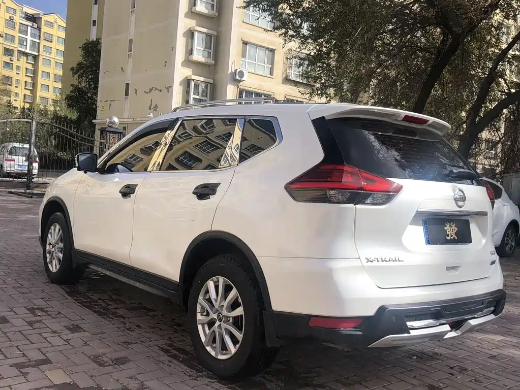 Nissan X-Trail — миниатюра 6